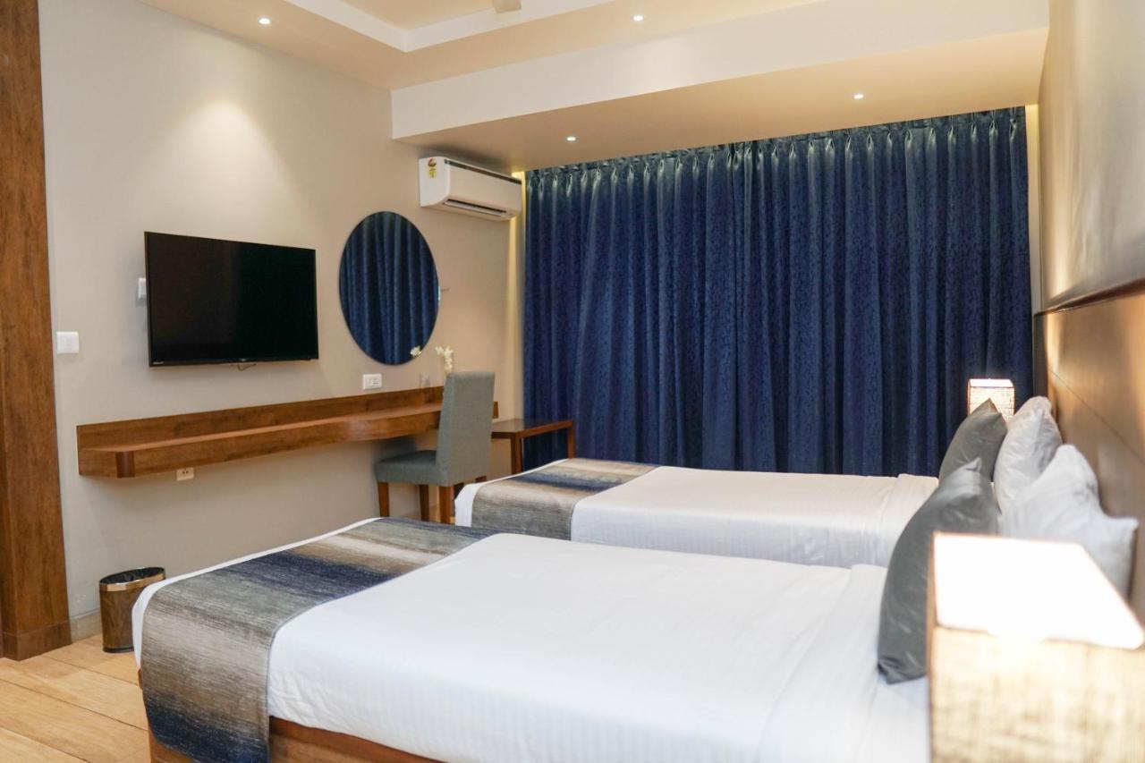 Cosmique Clarks Inn Suites Goa Madgaon Exterior foto