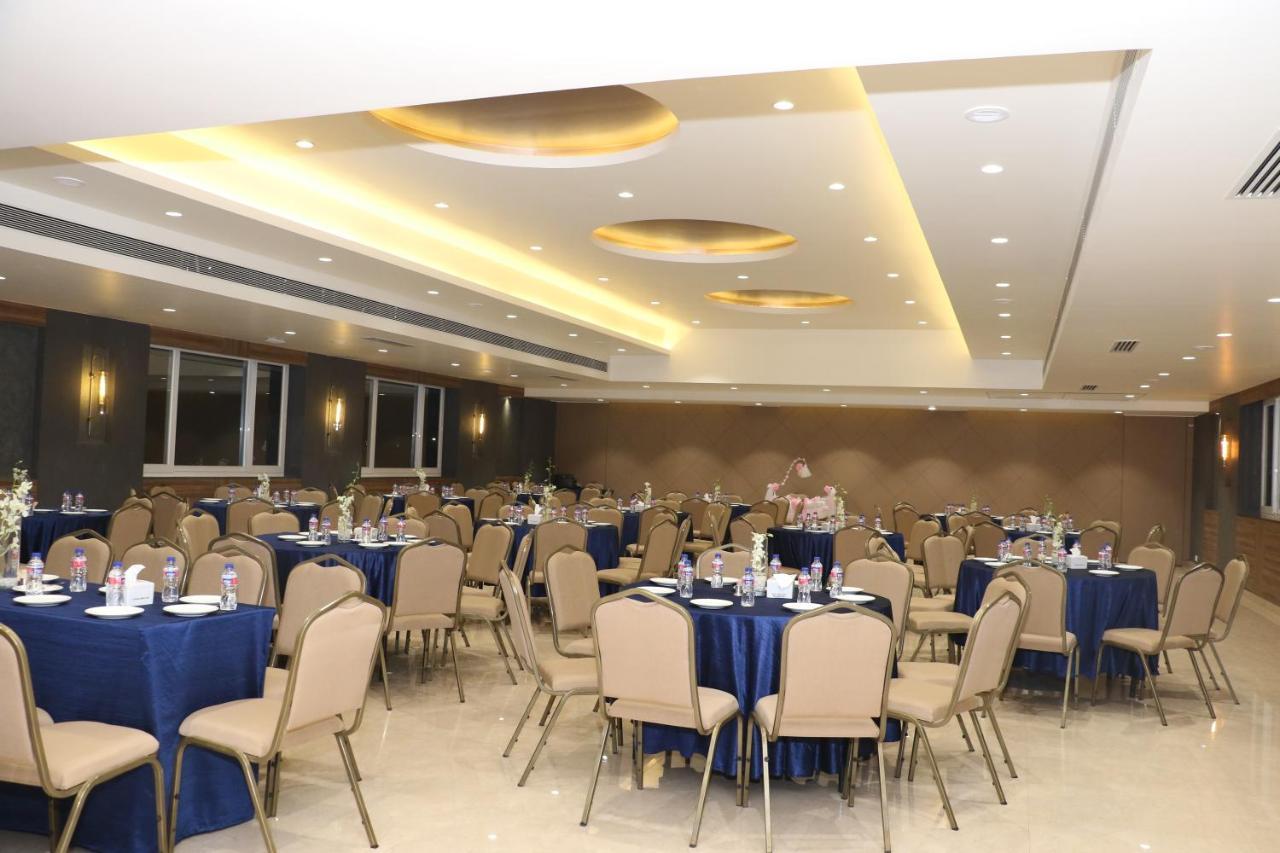 Cosmique Clarks Inn Suites Goa Madgaon Exterior foto